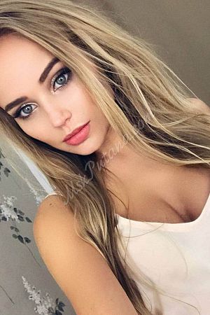 Кира, метро Улица Скобелевская