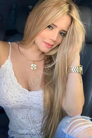 Стеша, метро Улица Горчакова