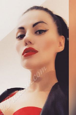 Соня, метро Комсомольская