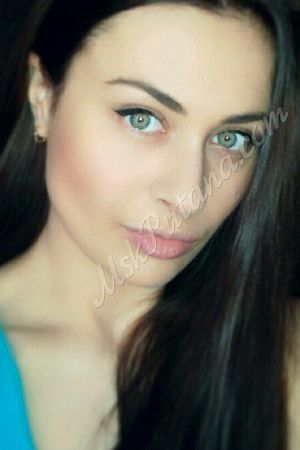 Лариса, метро Алма-Атинская