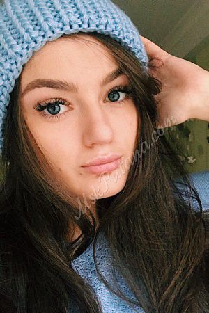 лиля, метро Чкаловская