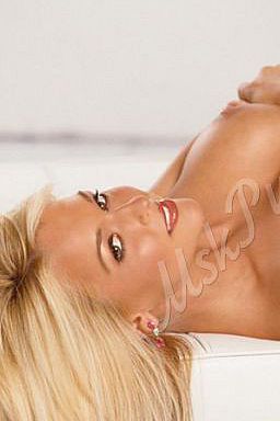 Карина, метро Коломенская