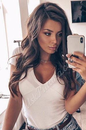 Оленька, метро Партизанская