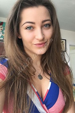 Диана, метро Студенческая