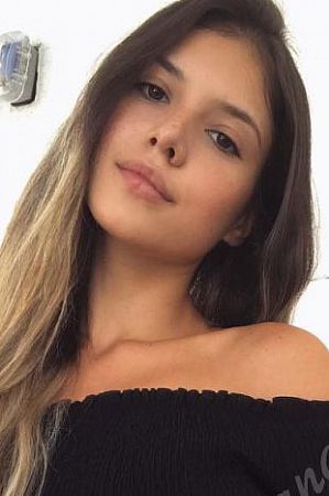 Марина, метро Парк культуры