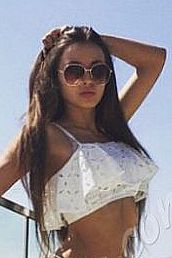 Оленька, метро Парк культуры