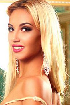 Александра, метро Митино