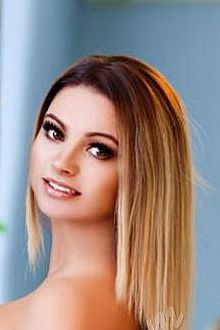 Амелия, метро Спартак