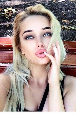 Ника, метро Площадь Гагарина