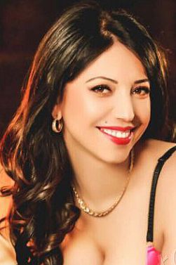 Юлия, метро Первомайская