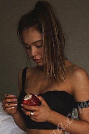 Лина, метро Царицыно