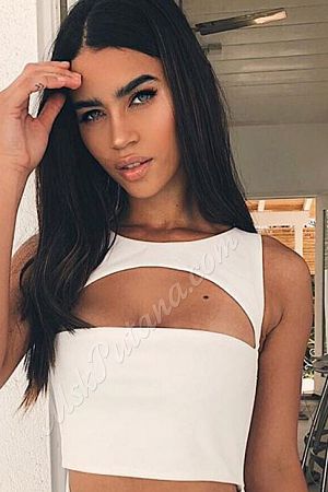 Марина, метро Университет