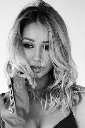 Алла, метро Новохохловская