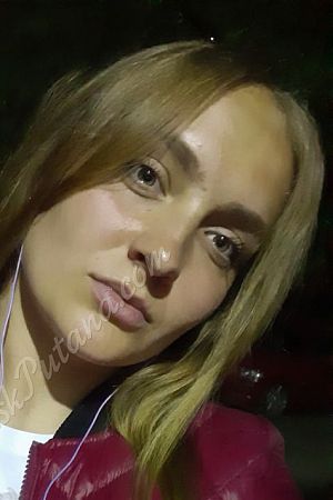 Лариса, метро Озёрная