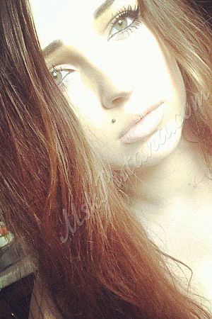 Алла, метро Академическая