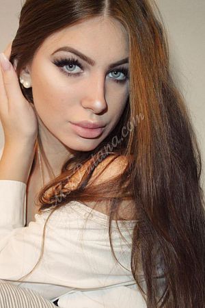 Лариса, метро Улица Академика Янгеля