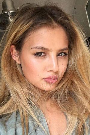 Ирина, метро Курская