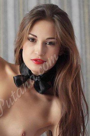 Лара, метро Улица 1905 года