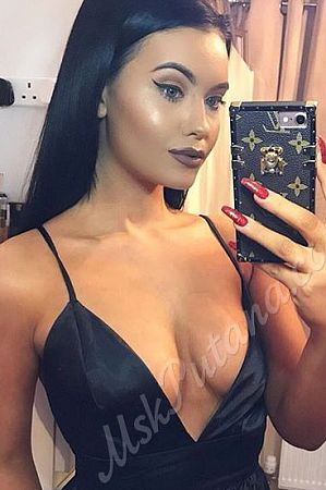 Стеша, метро Красногвардейская