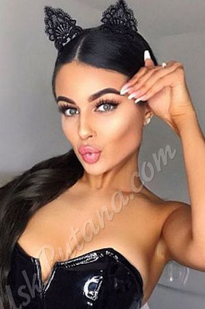 Анюта, метро Первомайская