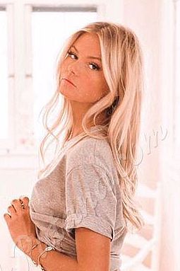 Николь, метро Полянка