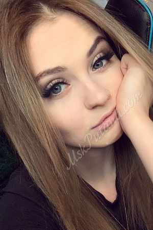 Алла, метро Бауманская