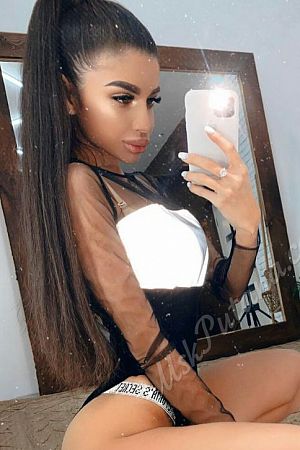 Алла, метро Первомайская