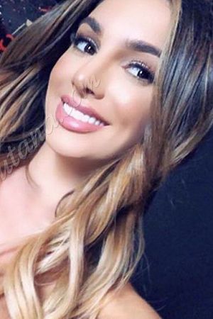 Марина, метро Волжская