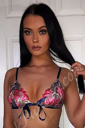 Юлия, метро Выставочная