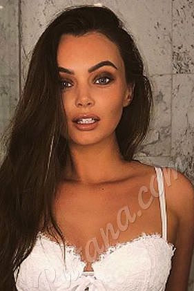 Лара, метро Лесопарковая