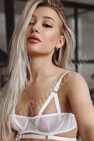 Даша, метро Добрынинская