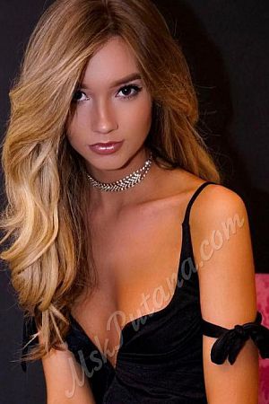 Анюта, метро Парк Победы