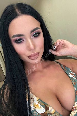 Алла, метро Театральная