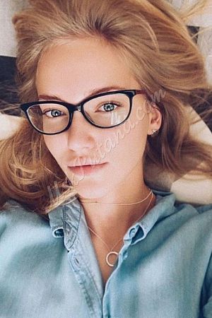 Олеся, метро Пражская