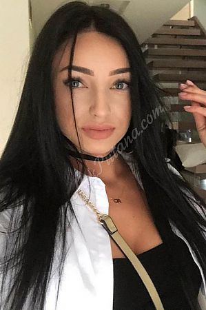 Сильвия, метро Сокол