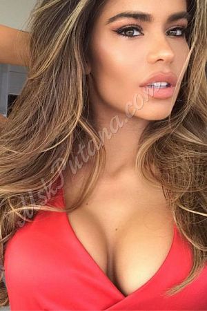 Дарина, метро Менделеевская