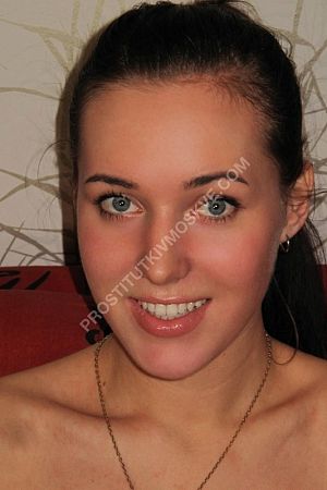 Алиса, метро Улица Горчакова