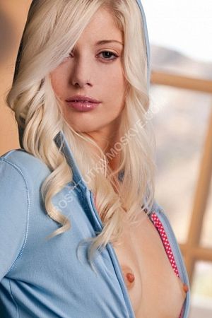 Олеся, метро Выставочная