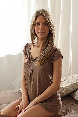 Настя, метро Алма-Атинская