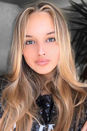 Юля, метро Коммунарка