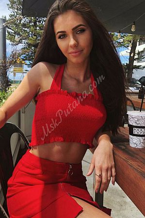 Лина, метро Александровский сад