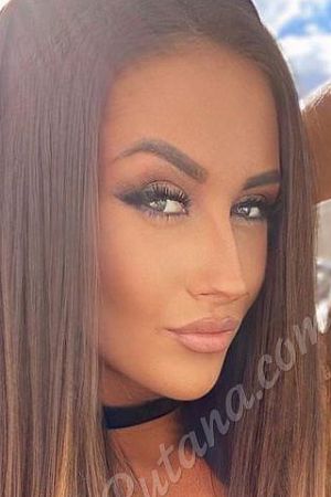 Вика, метро Ленинский проспект