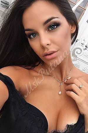 Кира, метро Митино