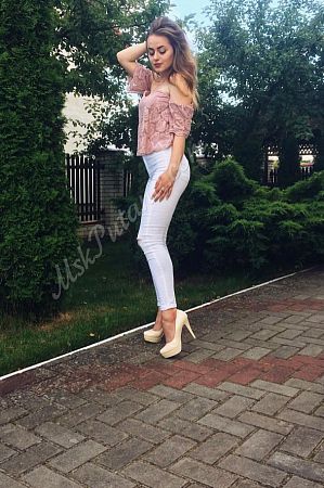 Полина, метро Боровское шоссе