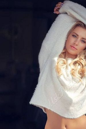 Ника, метро Библиотека имени Ленина