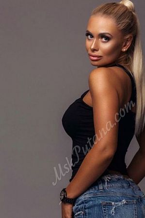 Ника, метро Щукинская