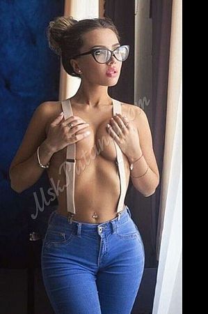 Оля, метро Новопеределкино