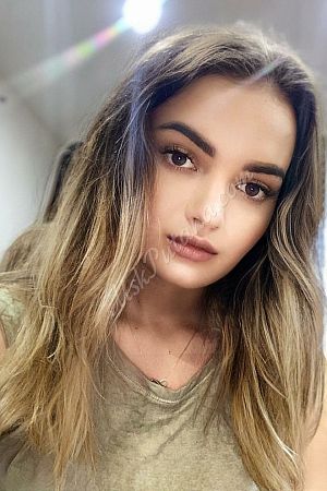 Янина, метро Аннино