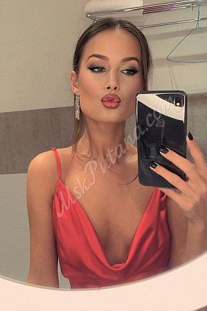 Оля, метро Домодедовская