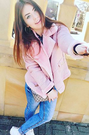 Анна, метро Цветной бульвар